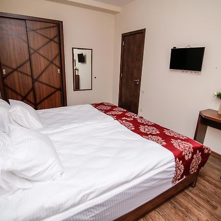 Hills Hotel Тбилиси Экстерьер фото