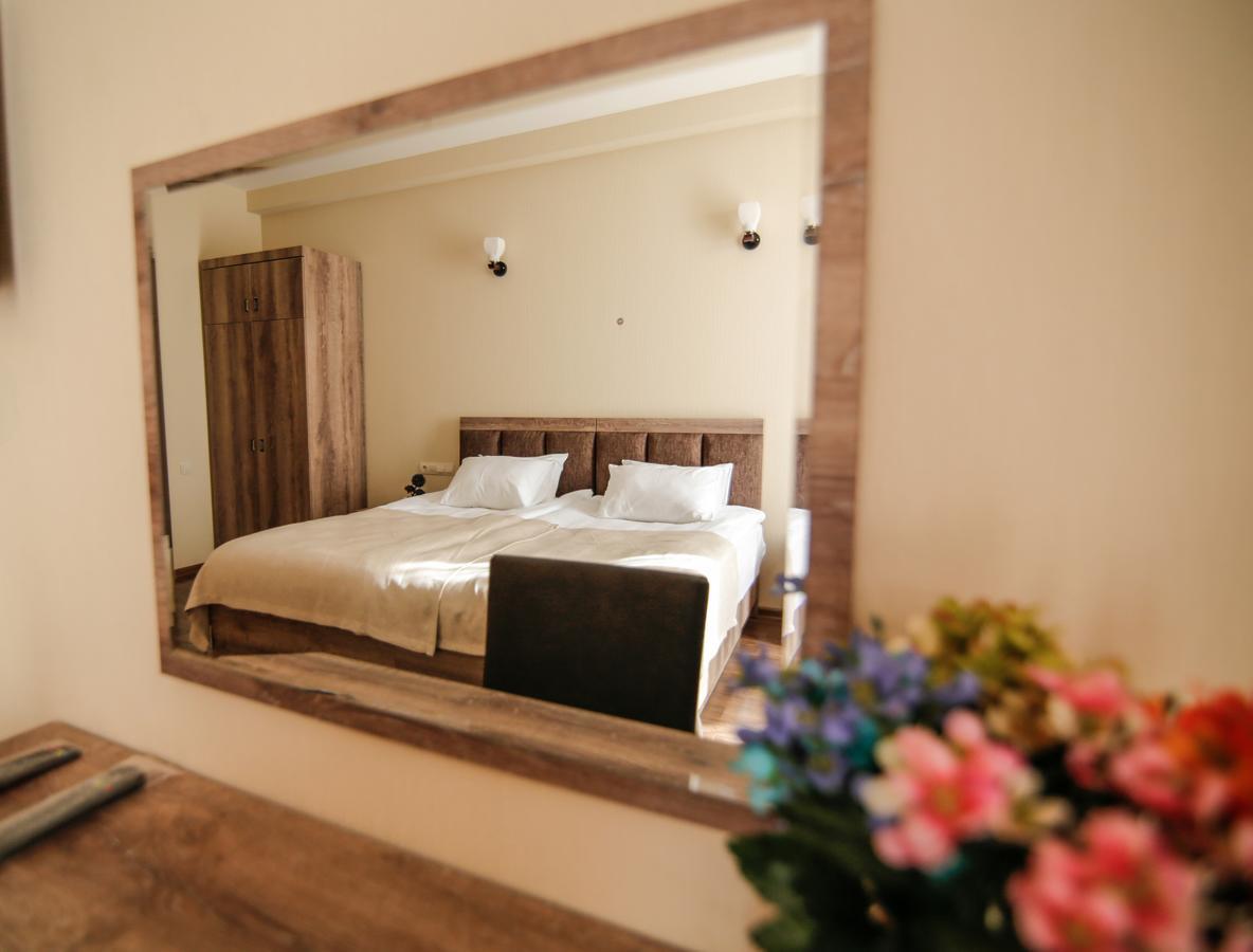 Hills Hotel Тбилиси Экстерьер фото